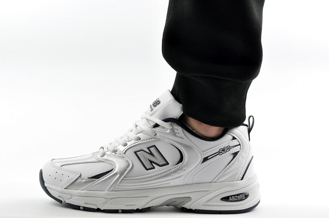 Белые кроссовки New Balance 530 мужские