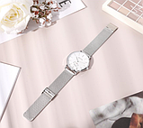 Красивий годинник жіночий стильний наручний з металевим ремінцем з українською символікою, фото 4