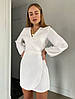 Красиве модне молодіжне жіноче плаття-міні, на запах, молочно-біле, фото 2
