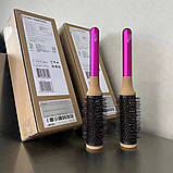 Термобрашинг для укладання волосся  приладами Dyson Vented Barrel brush (970293-01) Iron Fuchsia 35mm, фото 6