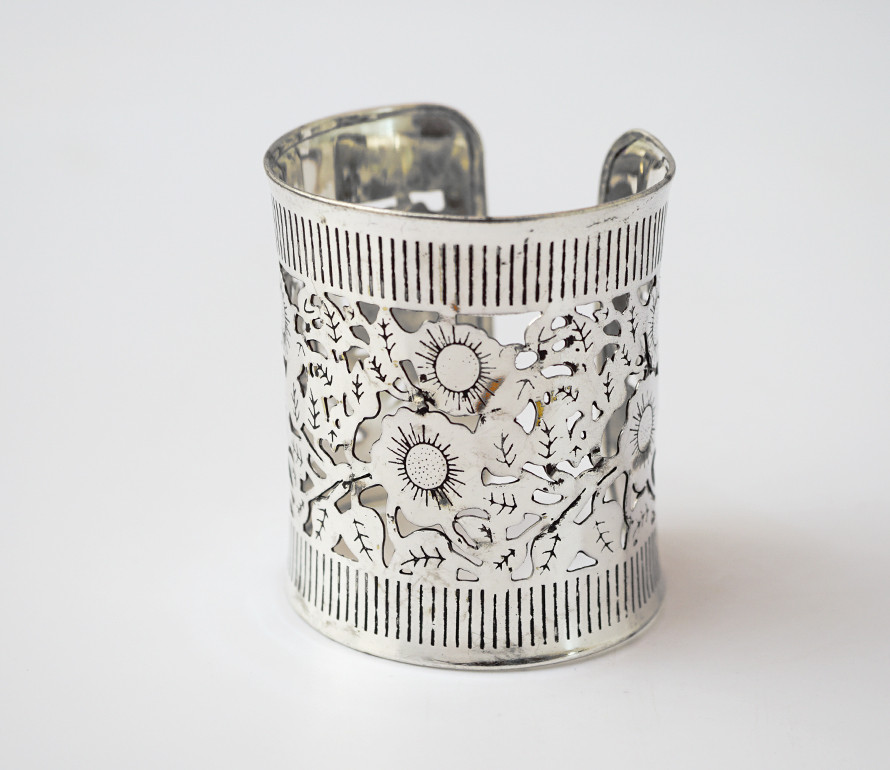 Браслет Скоба Візерунок прорізаний білий метал