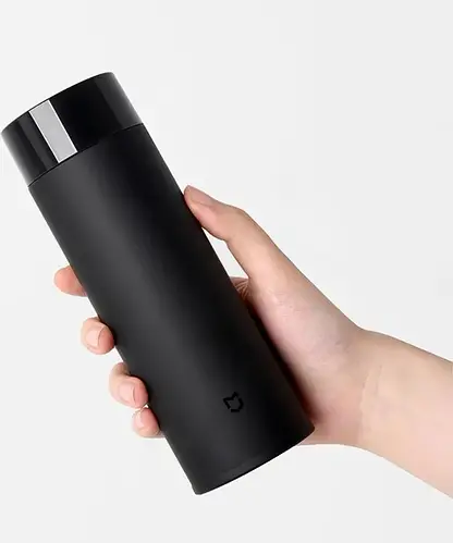 Зануртеся в світові новітні технології разом із термокружкою Xiaomi з дисплеєм!