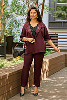 Женский костюм-тройка из бордовых пиджака и брюк и черной блузы батал