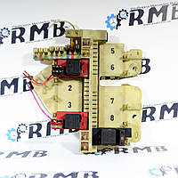 Блок предохранителей в салоне на Мерседес МЛ — ML W 163 A1635450305