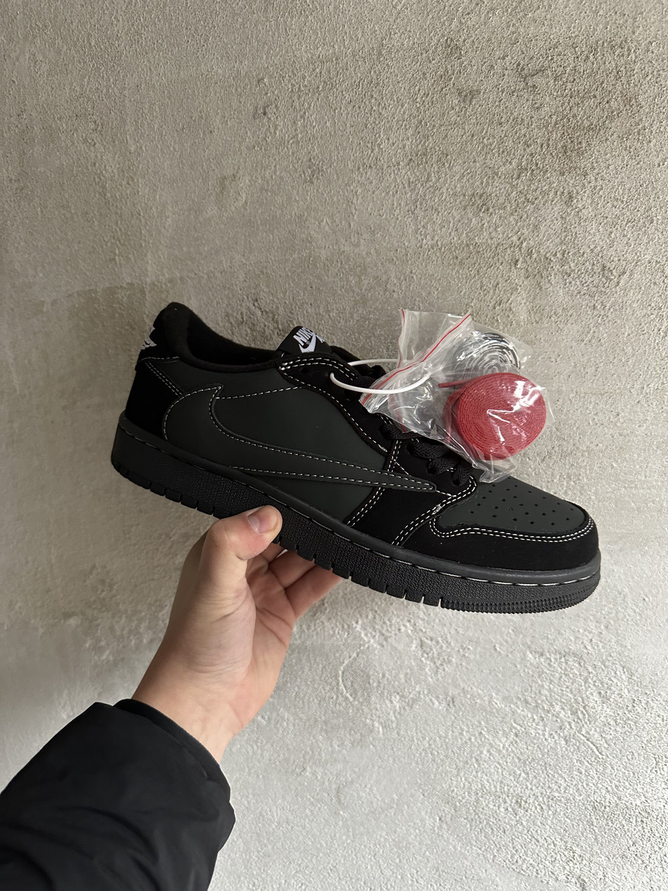 1 Retro Low OG SP Travis Scott Black Phantom II - фото 2 - id-p2099373039