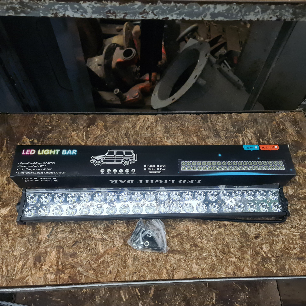 Фара LED прямокутна 120W 40 ламп, 10/30V 6000K довжина: 540 мм