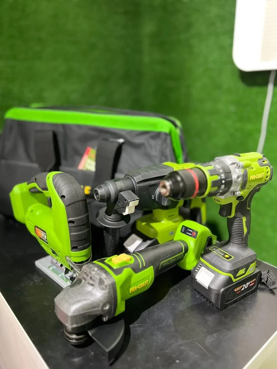 Набор аккумуляторных инструментов Procraft BG SET4 в СУМКЕ (Лобзик ST18 + Перфоратор PHA22 + Болгарка PWA216 + Шуруповерт PA20Pro