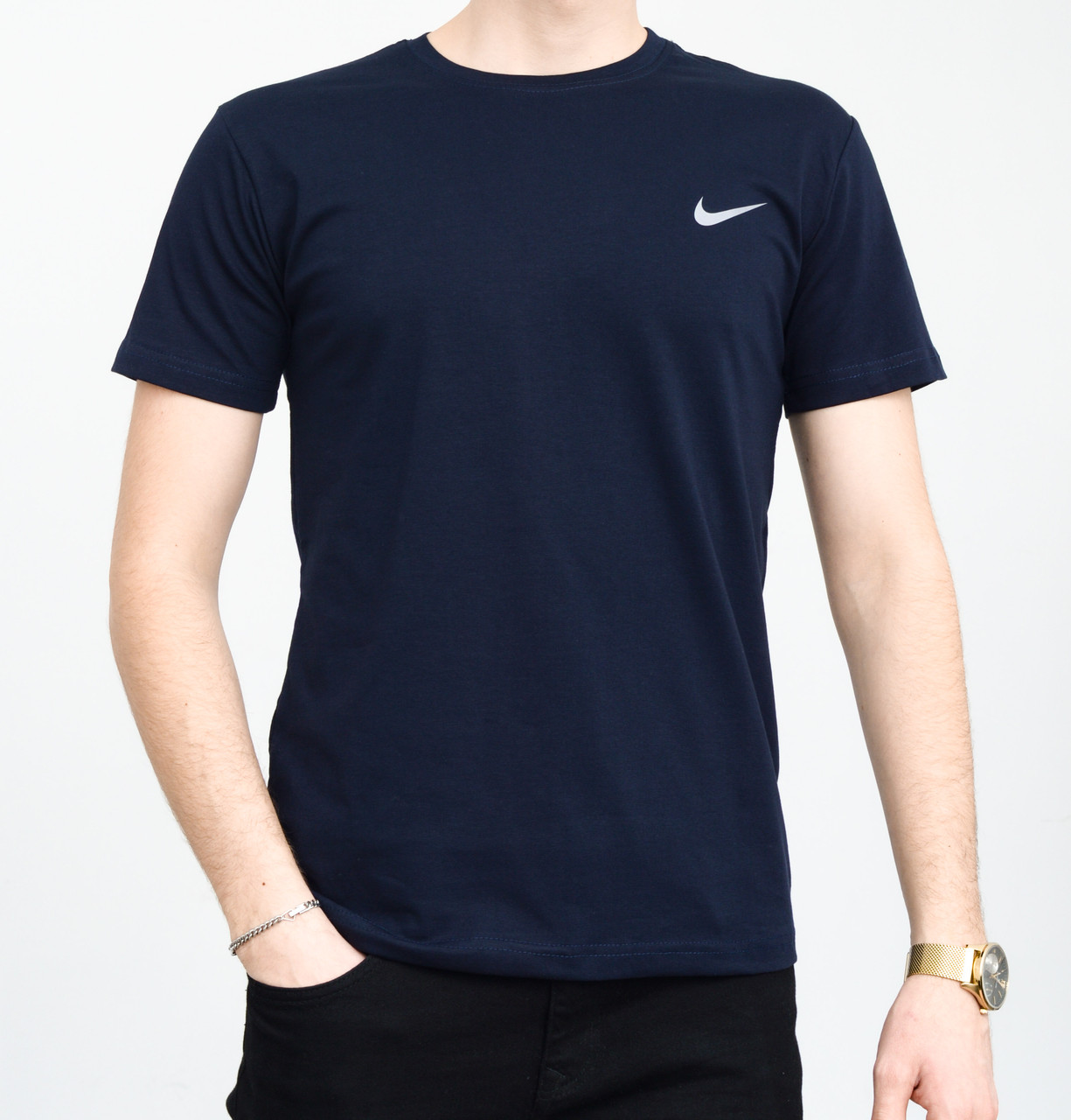 Чоловіча футболка Nike темний синій