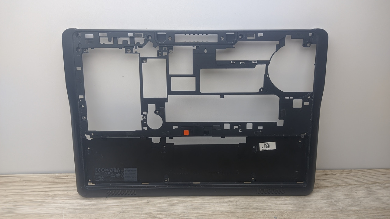Dell latitude E7440 Корпус D (нижня частина корпусу) б/в #