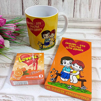 Подарочный набор Love is.. шоколад, презервативы и чашка