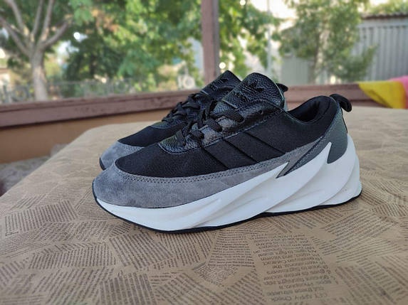 Кросівки Adidas SHARK BLACK/GREY/WHITE шкіряні з замшевою вставкою на високій білій підошві унісекс, фото 1