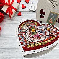 Вкусный подарок на день святого Валентина любимой девушке из конфет, Вкусные подарки Ferrero