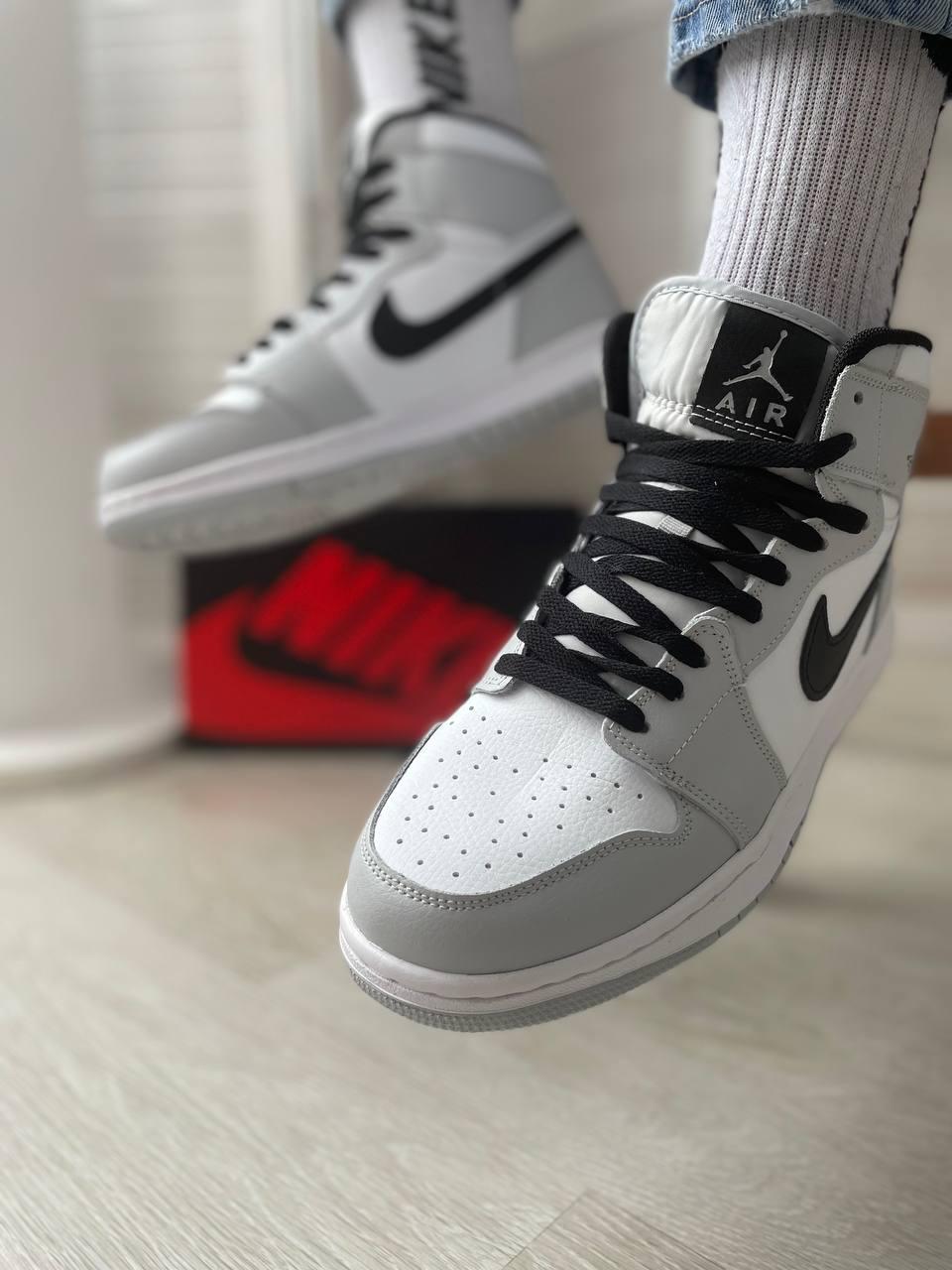 Кроссовки мужские Nike Air Jordan 1 Gray High smoke OG One обувь Найк Джорданы высокие серые 41 - 46 43 - фото 3 - id-p1910725378