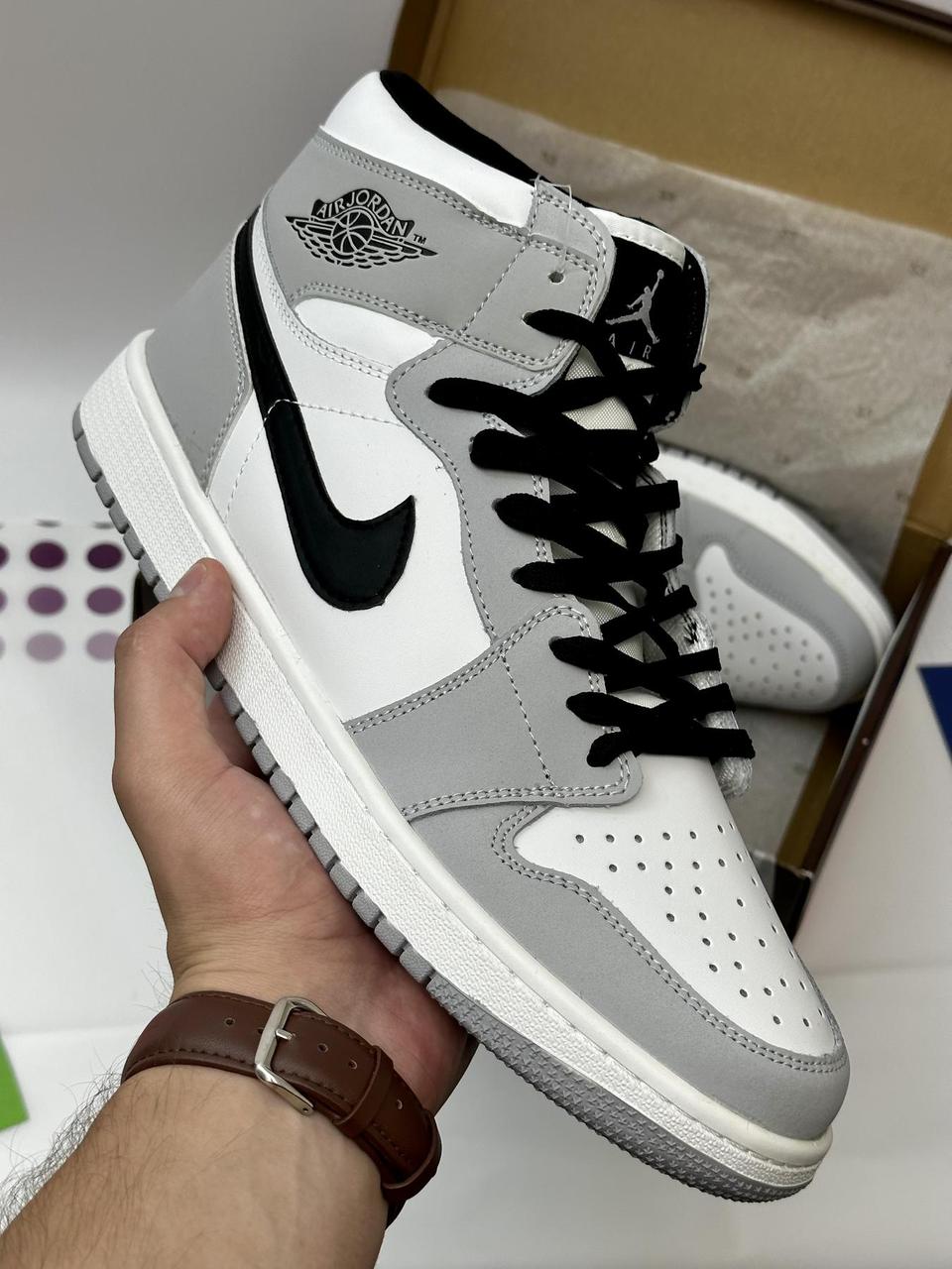 Кроссовки мужские Nike Air Jordan 1 Gray High smoke OG One обувь Найк Джорданы высокие серые 41 - 46 43 - фото 2 - id-p1910725378