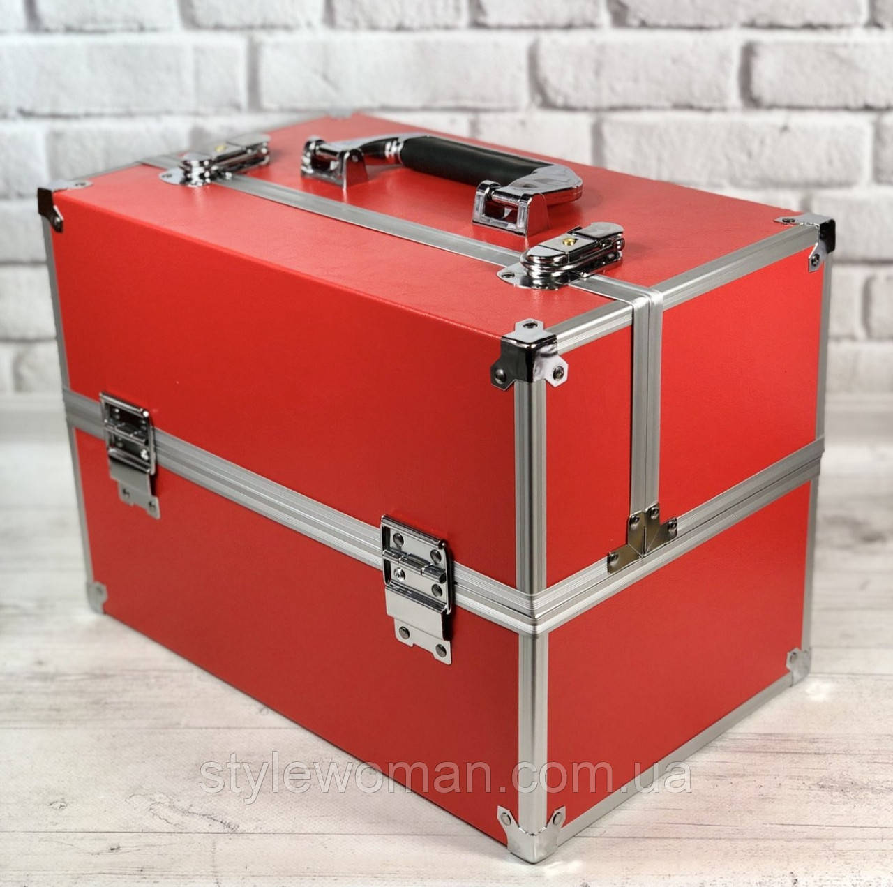 Бьюти кейс алюминиевый чемодан с ключом для мастера - фото 5 - id-p2100989461