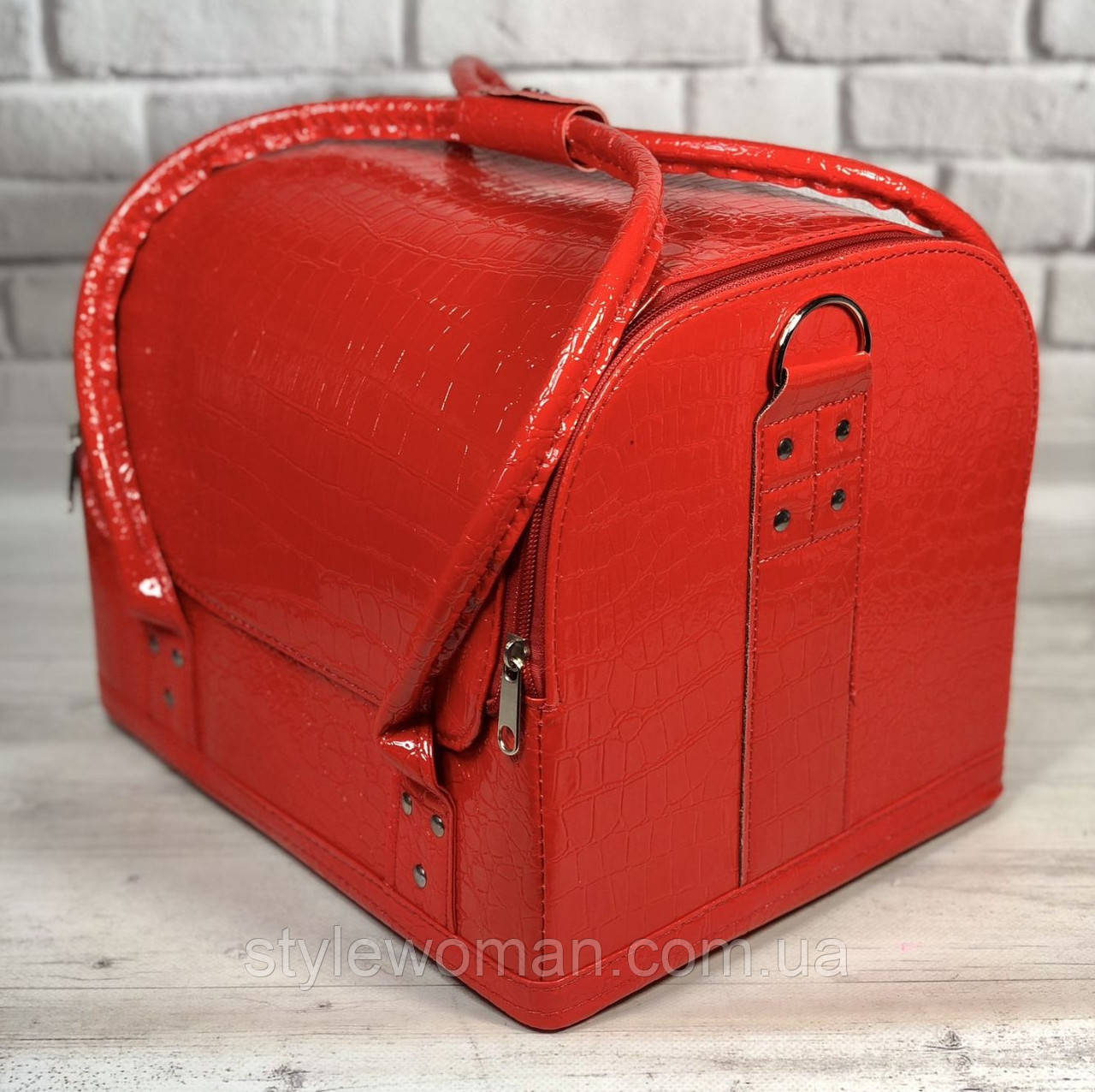Б'юті кейс валіза для майстра салонів краси зі шкірозамінника на змійці червона крихта
