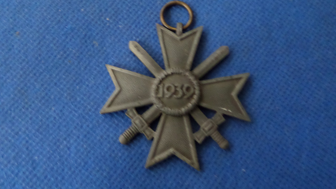 Німеччина - Германия. Третій Рейх. Крест военных заслуг 2 класса с мечами цинк орігінал, фото 1