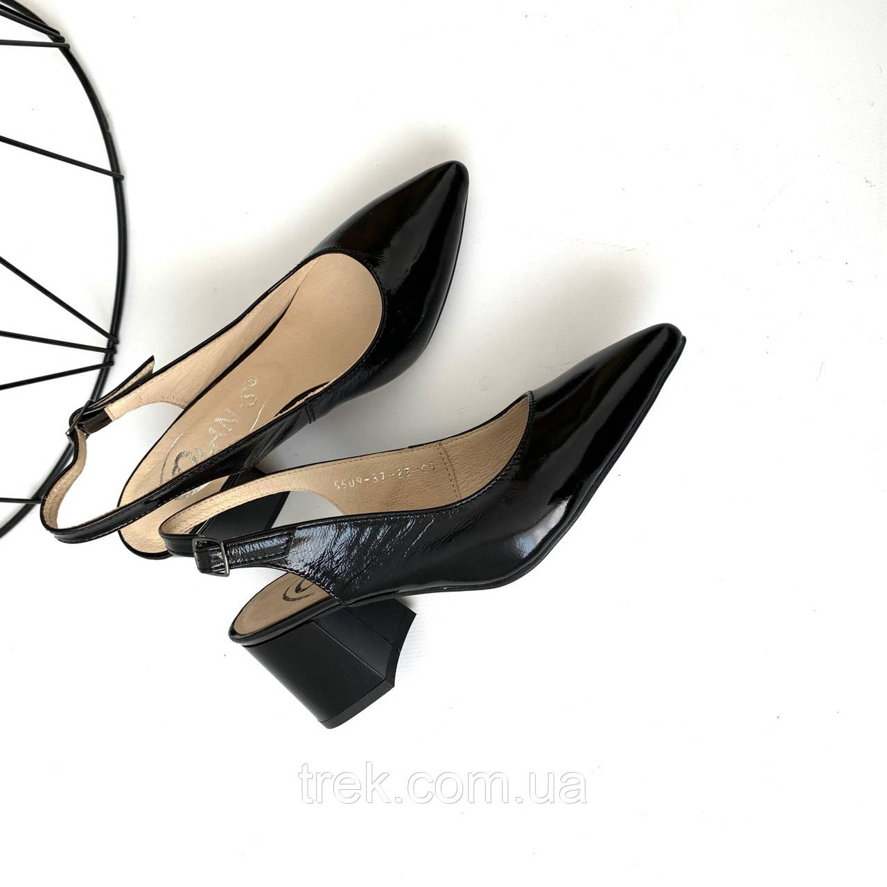 Туфлі жіночі шкіряні лакові на каблуку чорні /22999/ 36р, фото 1