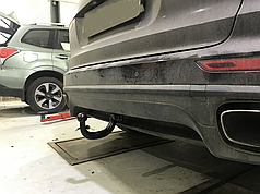 Фаркоп Porsche Cayenne 2002-2017 (Порше Кайен) швидкоз'ємний гак на ключах