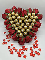 Серце з цукерок Ferrero Rosher Ферреро (32 шт.) і живих троянд (17 шт.) подарунок червоний