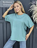 Оригінальна літня жіноча однотонна футболка, розмір 52-56, фото 3