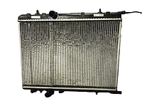 Радиатор охлаждения двигателя  Citroen / Peugeot  1.6     8mk376718051