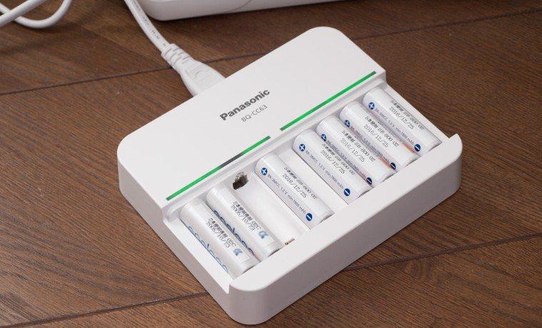Зарядний пристрій на 8 акумуляторів Panasonic ENELOOP ADVANCED BQ-CC63
