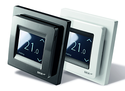 DEVIreg TM Touch — кімнатний терморегулятор із сенсорним дисплеєм