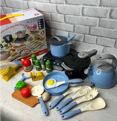 Дитячий ігровий комплект посуду 31 предмет "Happy Little Chef 219-3 ХА" світлові та звукові ефекти.