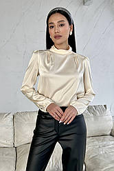 Шовкова блузка з довгим рукавом та коміром стійка жіноча кольору шампань стильна ошатна