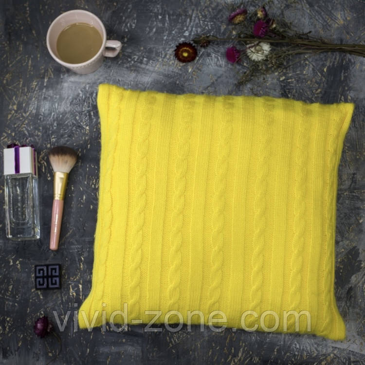 Подушка вʼязана Vividzone КЛАСИК 40*40 жовтий