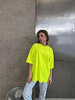 Женская футболка удлиненная базовая повседневная спущенная линия плеч оверсайз в самых ярких цветах неоновый