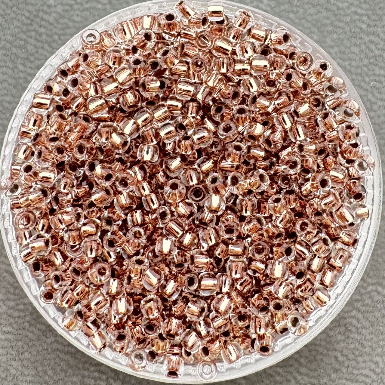 Бісер круглий TOHO TR-11-740