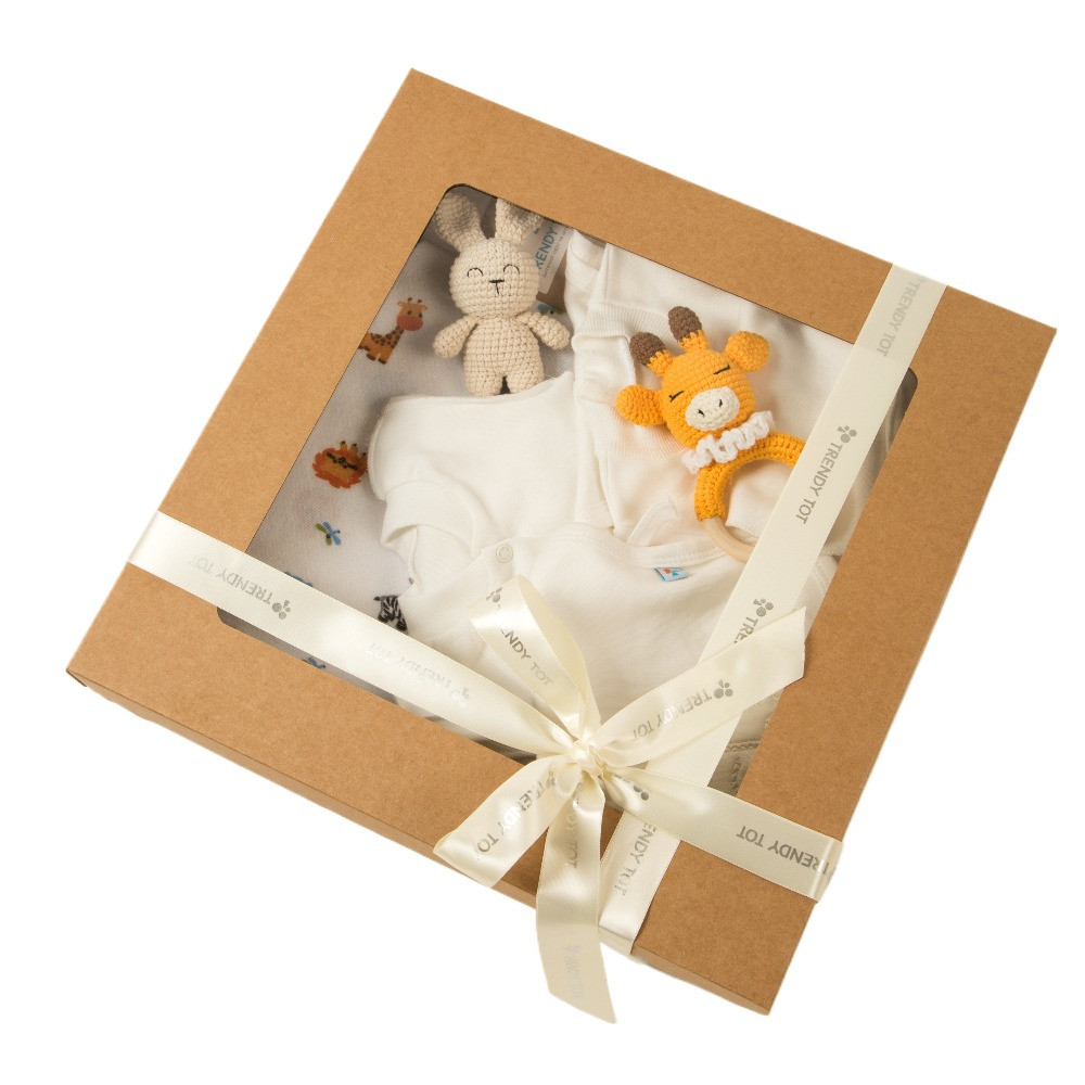 Набір для новонародженого Trendy Tot 03-01345 8 од комбінезон, боді, шапочка, нагрудник, 2 пелюшки та іграшки