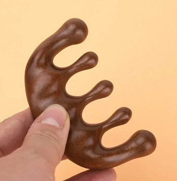 Гребінець масажер із натурального сандалу, фото 1