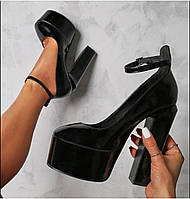 Женские черные лаковые туфли на высоком каблуке и платформе
