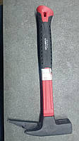 Молоток кровельщика фибергласовая ручка 600 г с магнитом Vitals Master