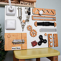 Розвиваюча дошка Бізіборд, Подарунок малюкові на 1 рік, Монтессорі Іграшка біла основа