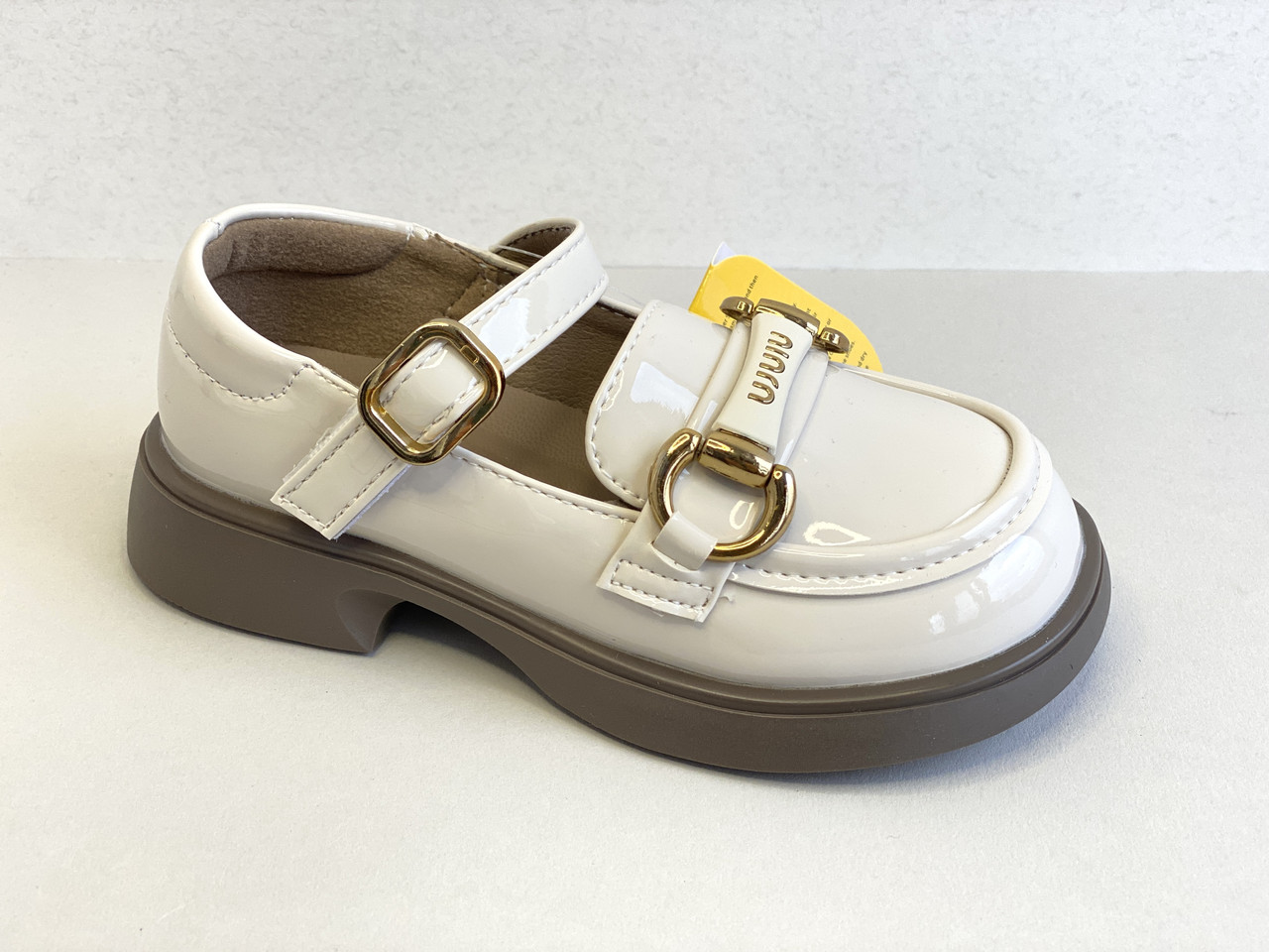 Туфлі дитячі лаковані CLIBEE р. 26 устілка 16,5 см для дівчинки на липучці 701 молочні
