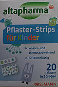 Altapharma Пластирні смужки для дітей Монстри 20 шт 14 пластирів 16 × 57 мм і 6 пластирів 30 × 55 мм