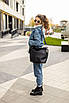 Жіноча об'ємна сумка тоут темно синього кольору шкіряна шопер з довгим ремінцем, фото 3