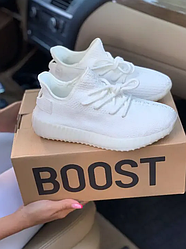 Жіночі кросівки Adidas Yeezy Boost 350 V2 White Взуття Адідас Ізі Буст 350 білі легкі весняно-літні