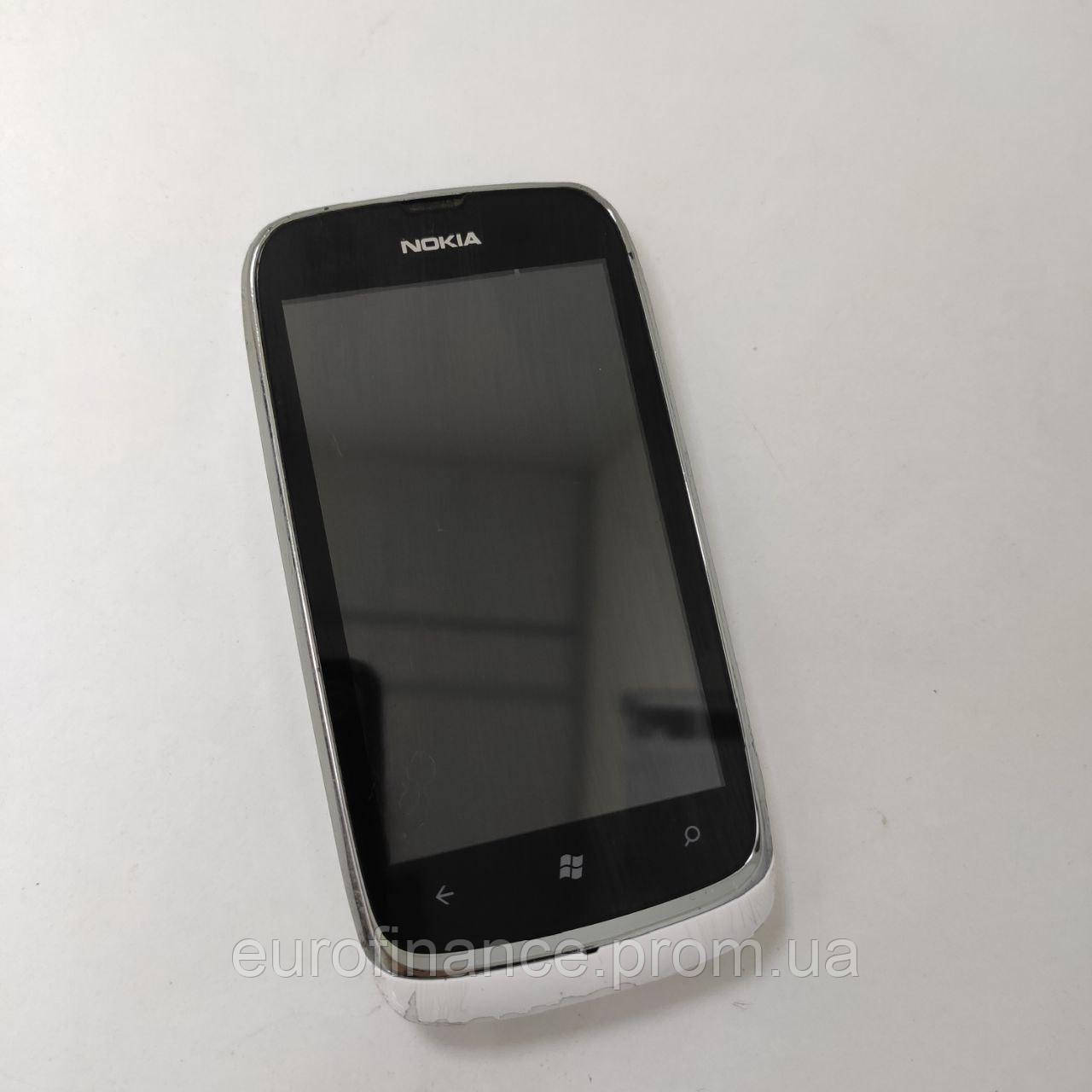 Смартфон Nokia Lumia  610