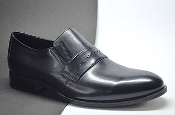 Чоловічі класичні шкіряні туфлі лофери гладкі чорні IKOS 2521