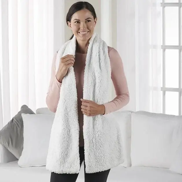 Плюшевий зимовий домашній шарф жилет з кишенями на ґудзиках шарф-безрукавка Huggle Pocket хутряний