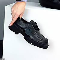 Чорні жіночі шкіряні туфлі на шнурівці натуральна шкіра сучасний дизайн