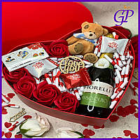 Необычный сладкий подарок с конфетами мыльными розами и Fragolino, Подарок для девушки на 14 февраля
