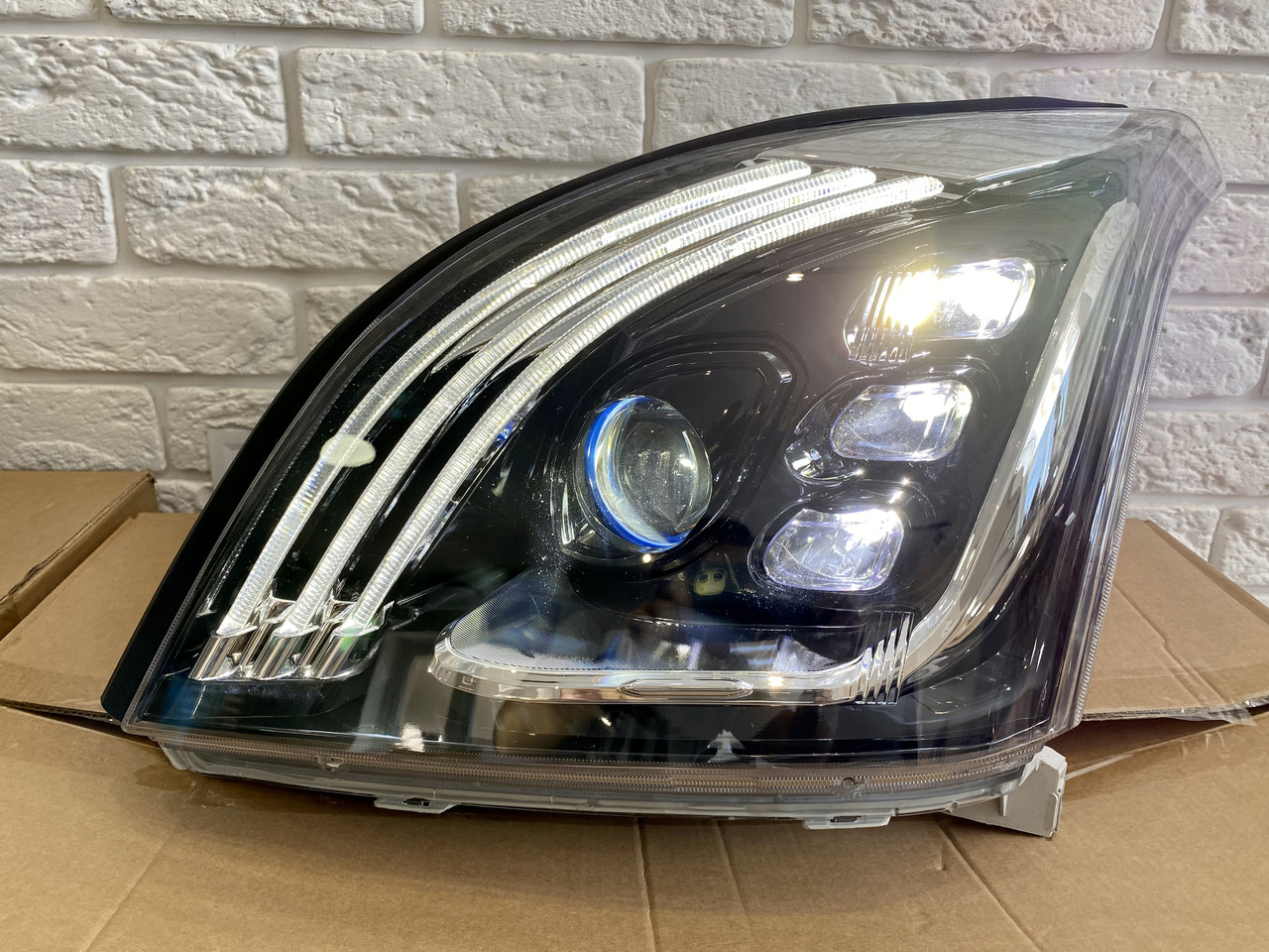 Фари Full LED Toyota Land Cruiser Prado 120 2003-2009 Maybach style