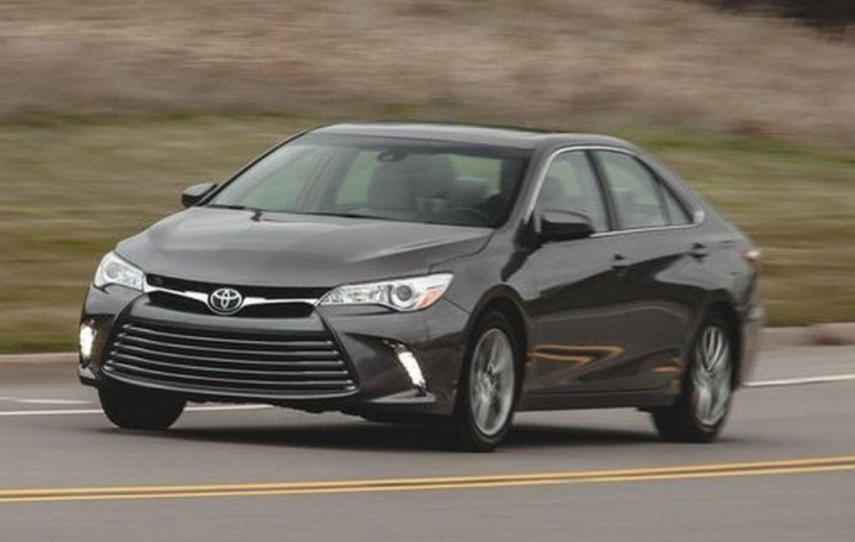 DRL ходові вогні + покажчик повороту в бампері Toyota Camry USA 55 / 60 14-17 (комплект 2 шт.)