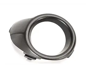 Рамка противотуманной фари права Ford Fiesta 09 -13 (FPS). 1531739